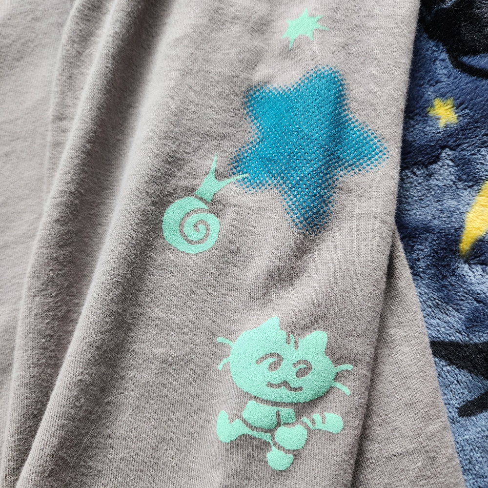 Pixlotl x Uchuu Summer Tech Cyber Grey Kawaii Long Sleeve Shirt - Picture 2 of 6